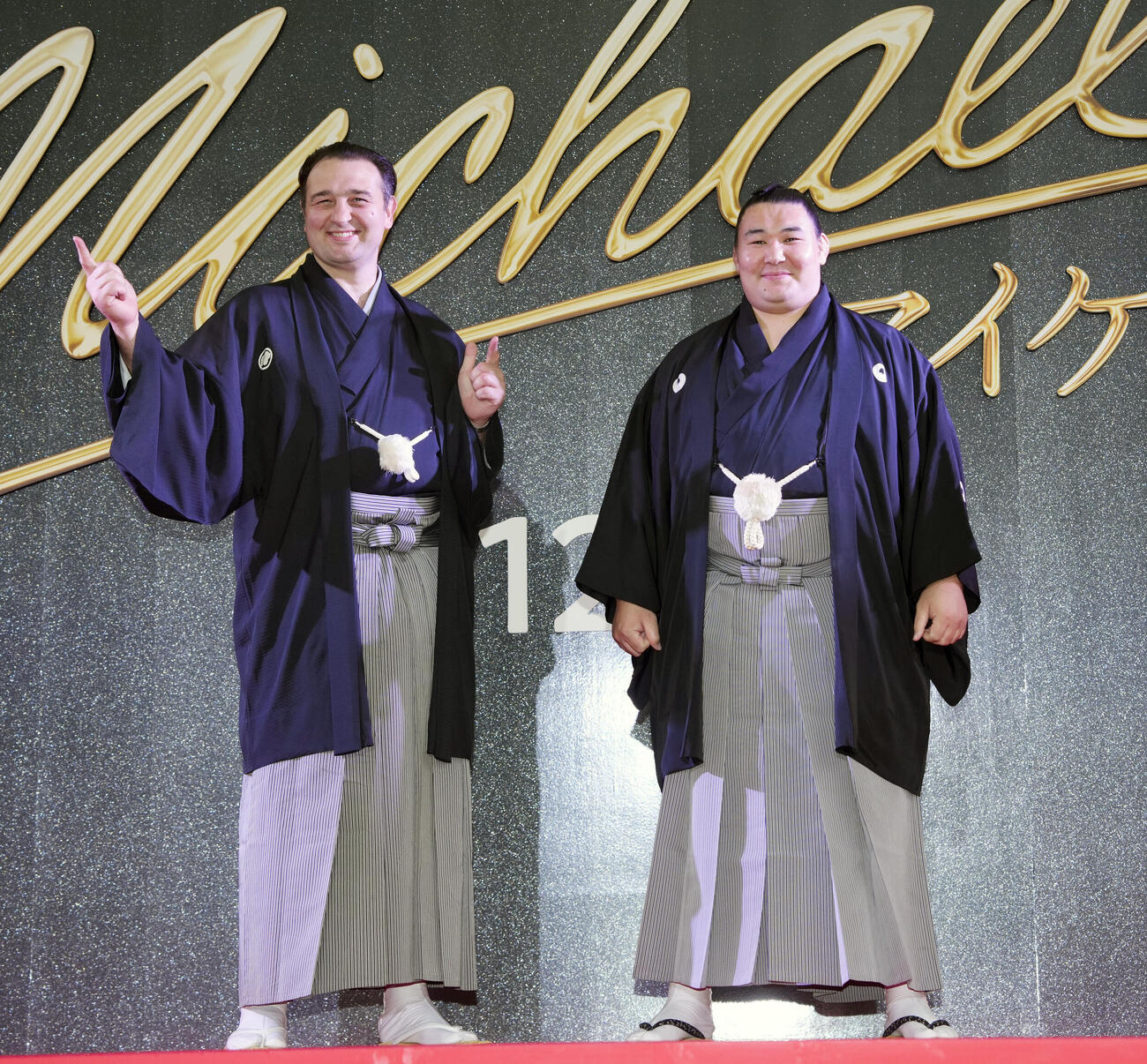 映画「Michael／マイケル」ジャパンプレミアレッドカーペット　レッドカーペットに登場する琴欧州（左）と欧勝海（撮影・小島史椰）
