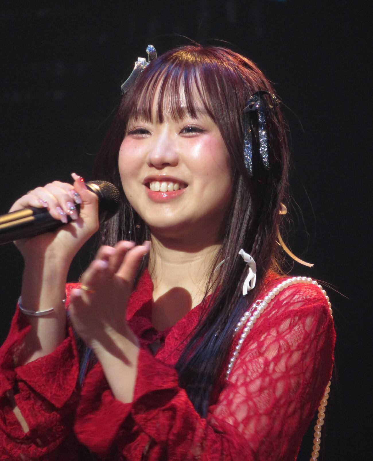 シティーポップライブを行った荒井麻珠