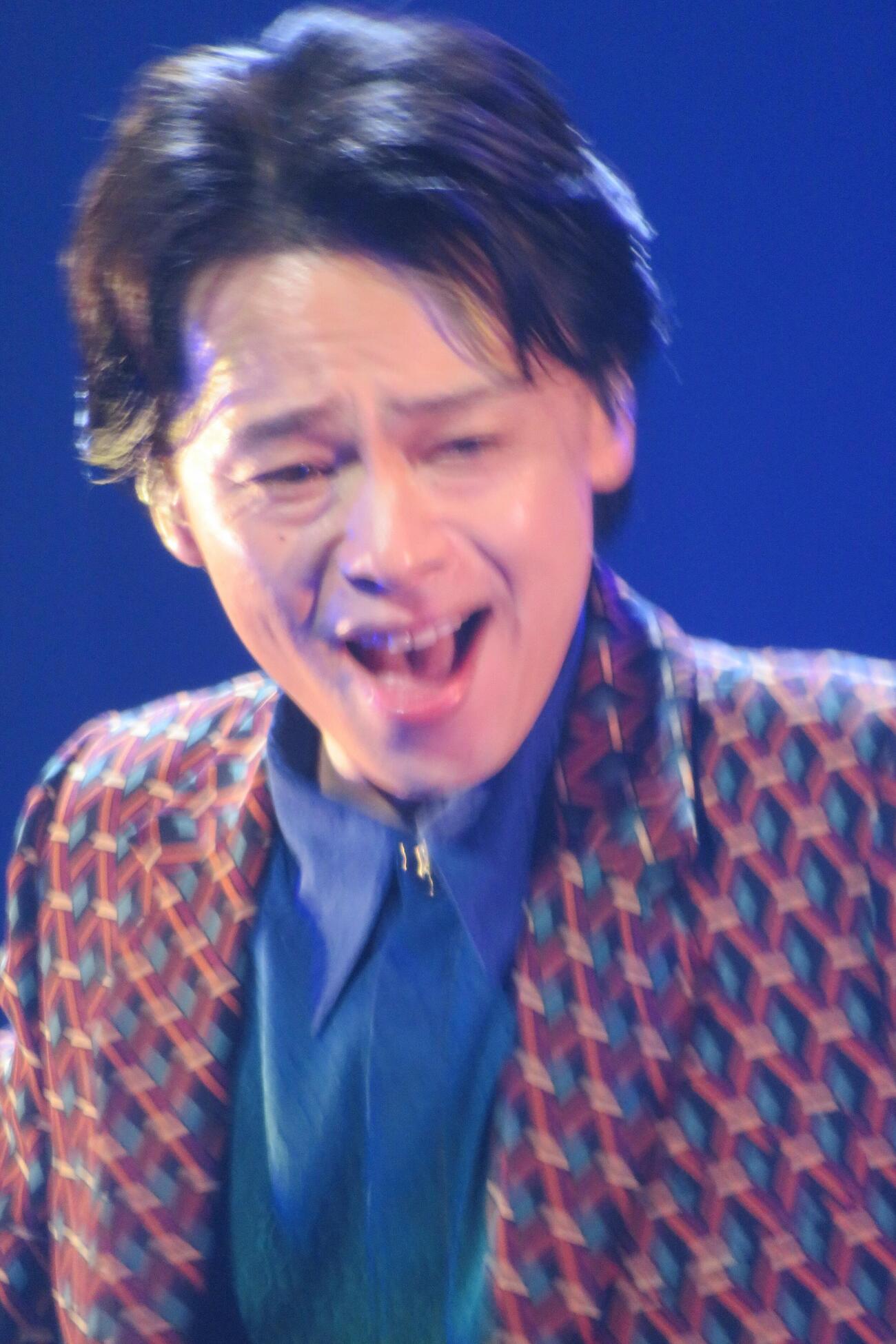 シティーポップライブを行った中川晃教