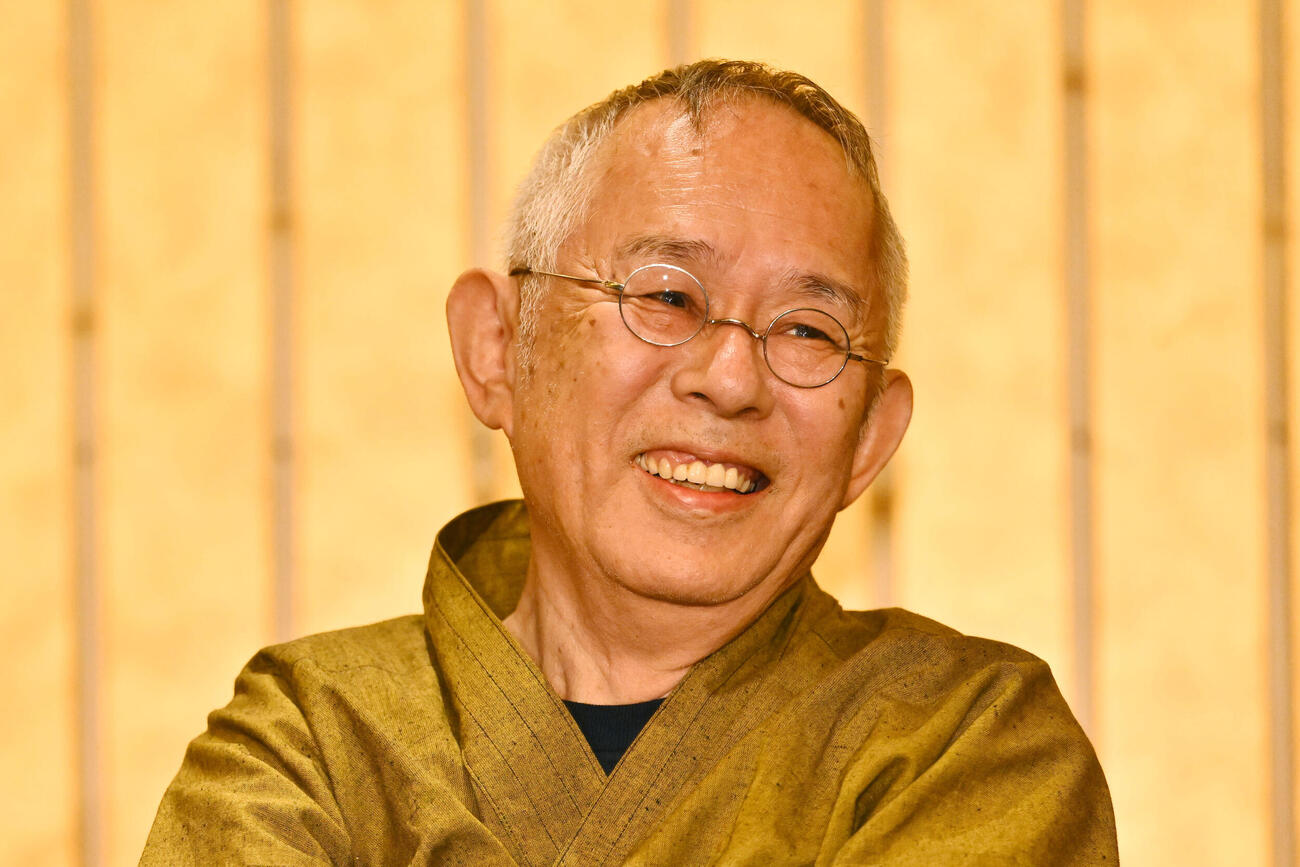 スーパー歌舞伎「もののけ姫」製作発表記者会見　笑顔を見せる株式会社スタジオジブリ代表取締役プロデューサー鈴木敏夫氏（撮影・滝沢徹郎）
