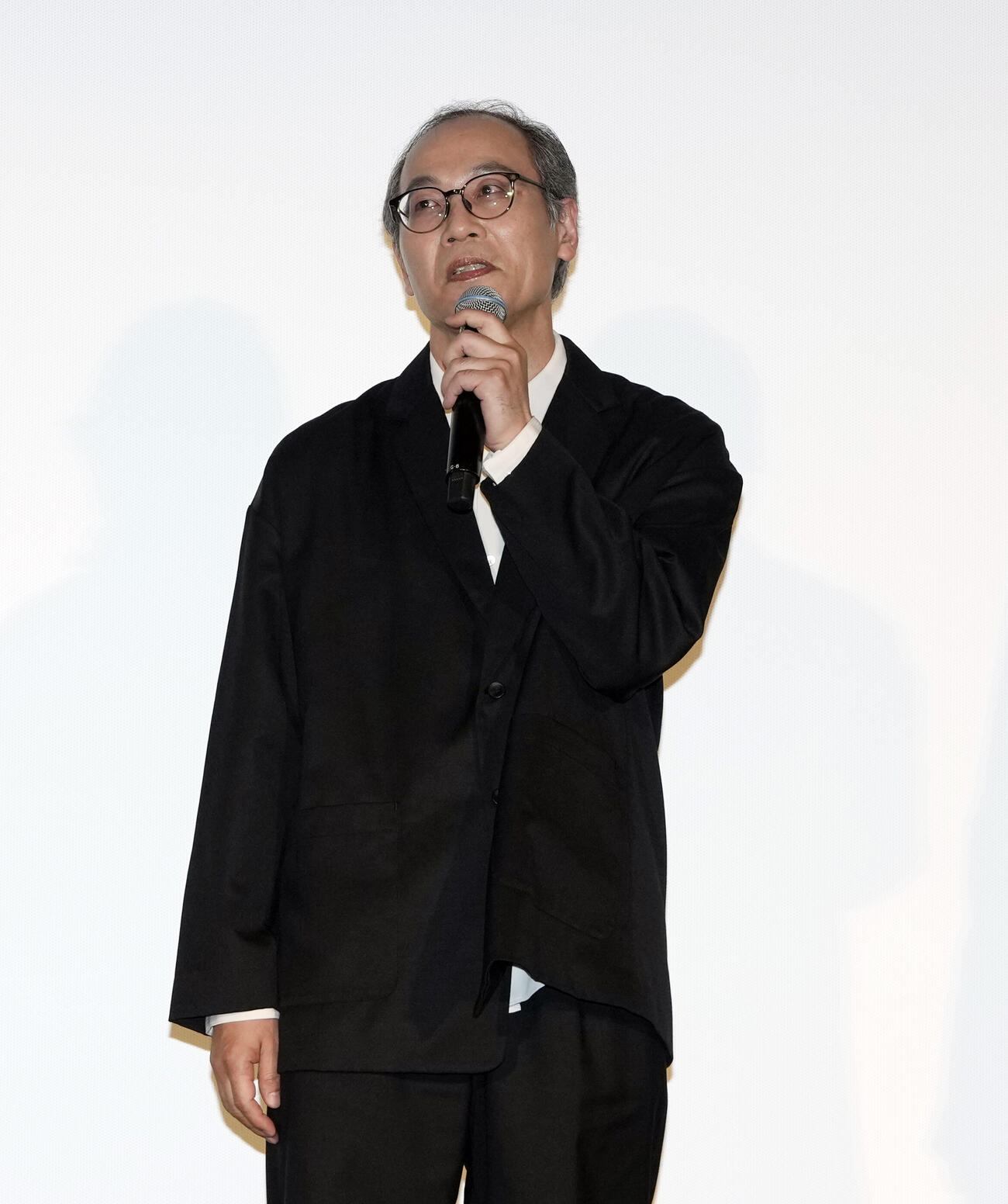 映画「NeverAfterDark／ネバーアフターダーク」初日舞台あいさつで思いを語る正名僕蔵（撮影・小島史椰）