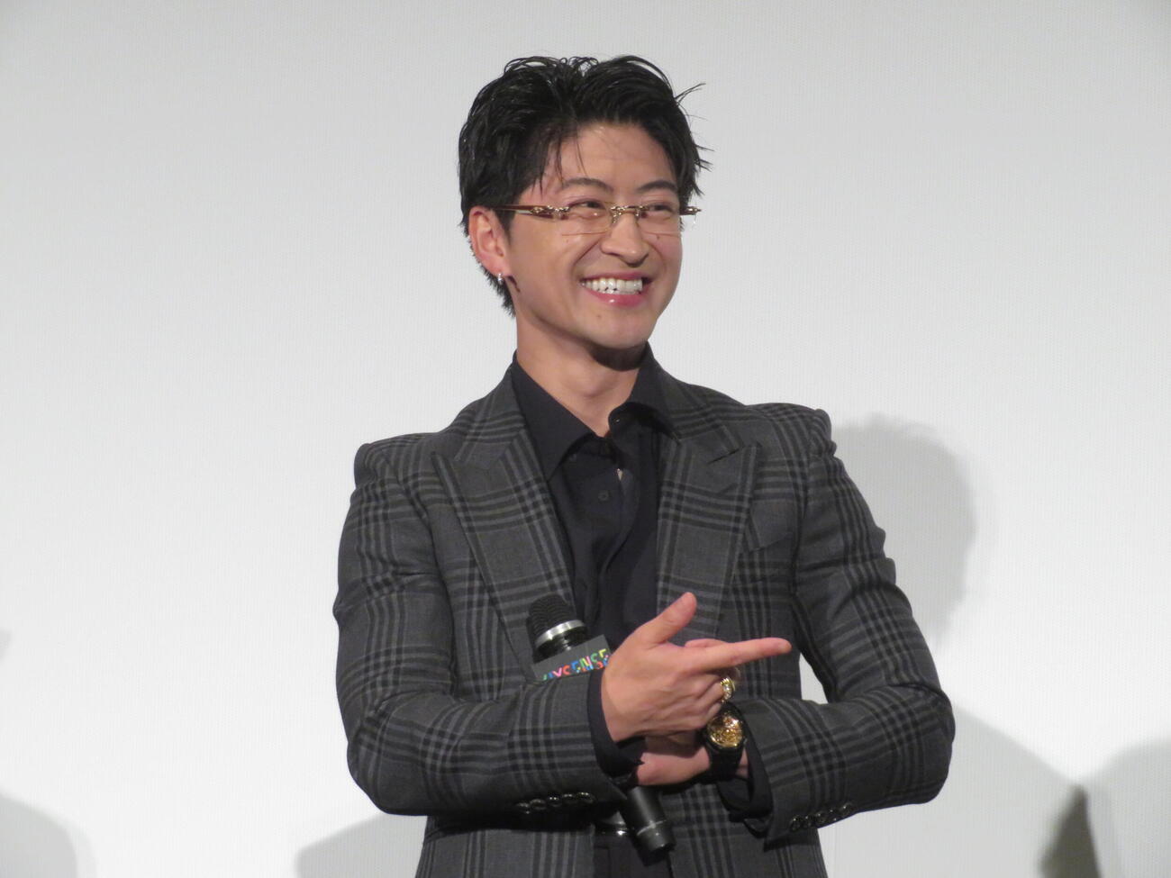 ドキュメンタリー映画「GENERATIONS　“6IX SENSE”　LIVE IN CINEMA」プレミア先行上映舞台あいさつに登壇した佐野玲於