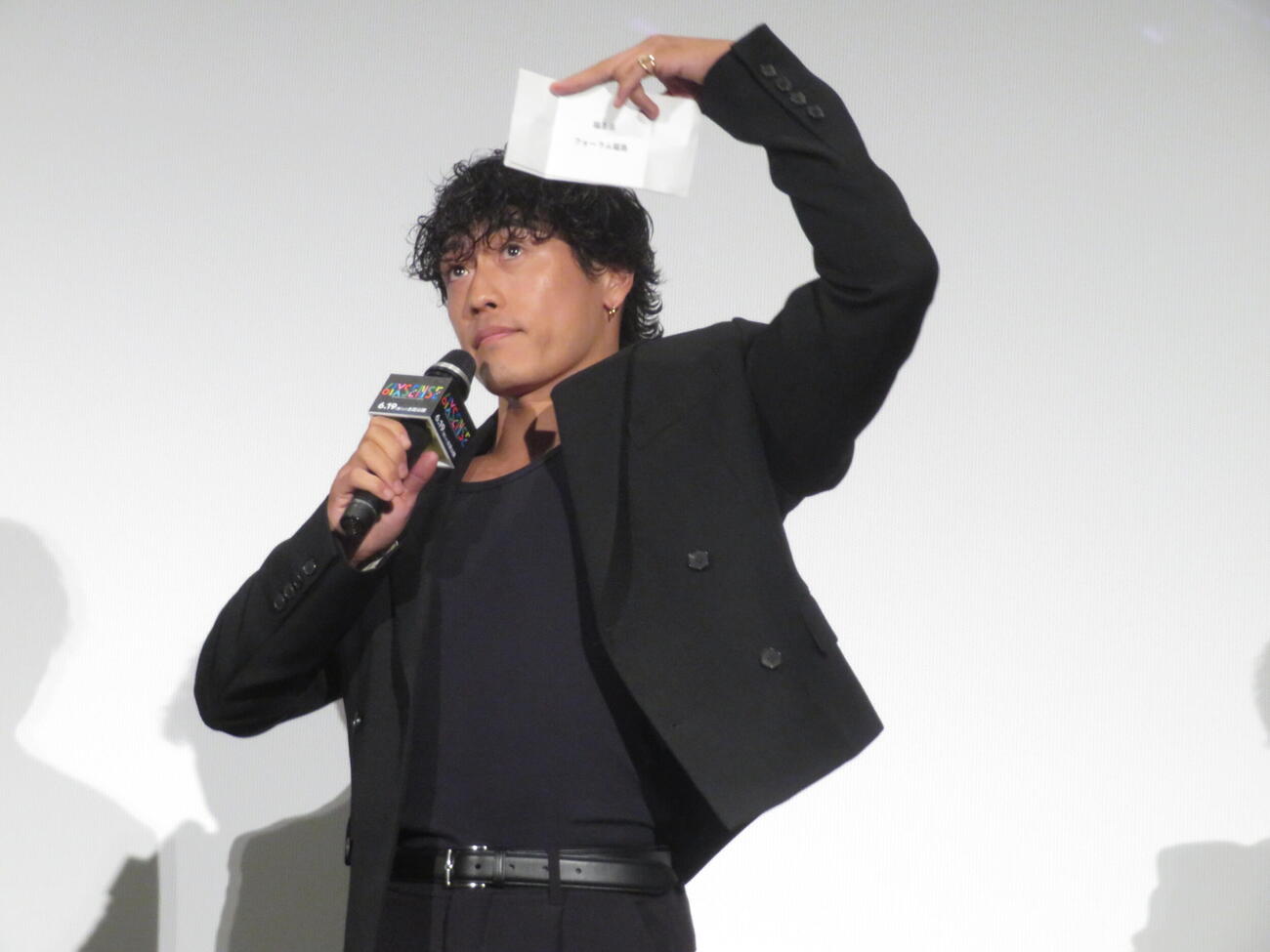 「GENERATIONS　“6IX SENSE”　LIVE IN CINEMA」プレミア先行上映舞台あいさつに登壇した中務裕太
