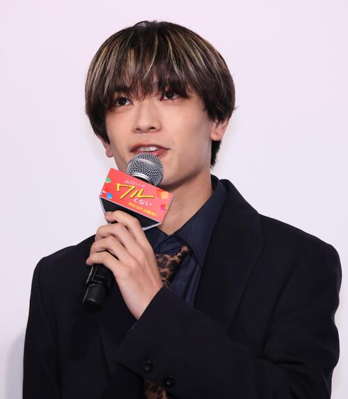 「知的男子、願望です」　なにわ男子高橋恭平が主演映画舞台あいさつ