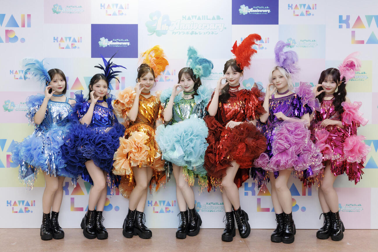 日本武道館公演を行ったCANDY TUNE。左から福山梨乃、桐原美月、南なつ、小川奈々子、立花琴未、宮野静、村川緋杏（撮影・ヨシモリユウナ）