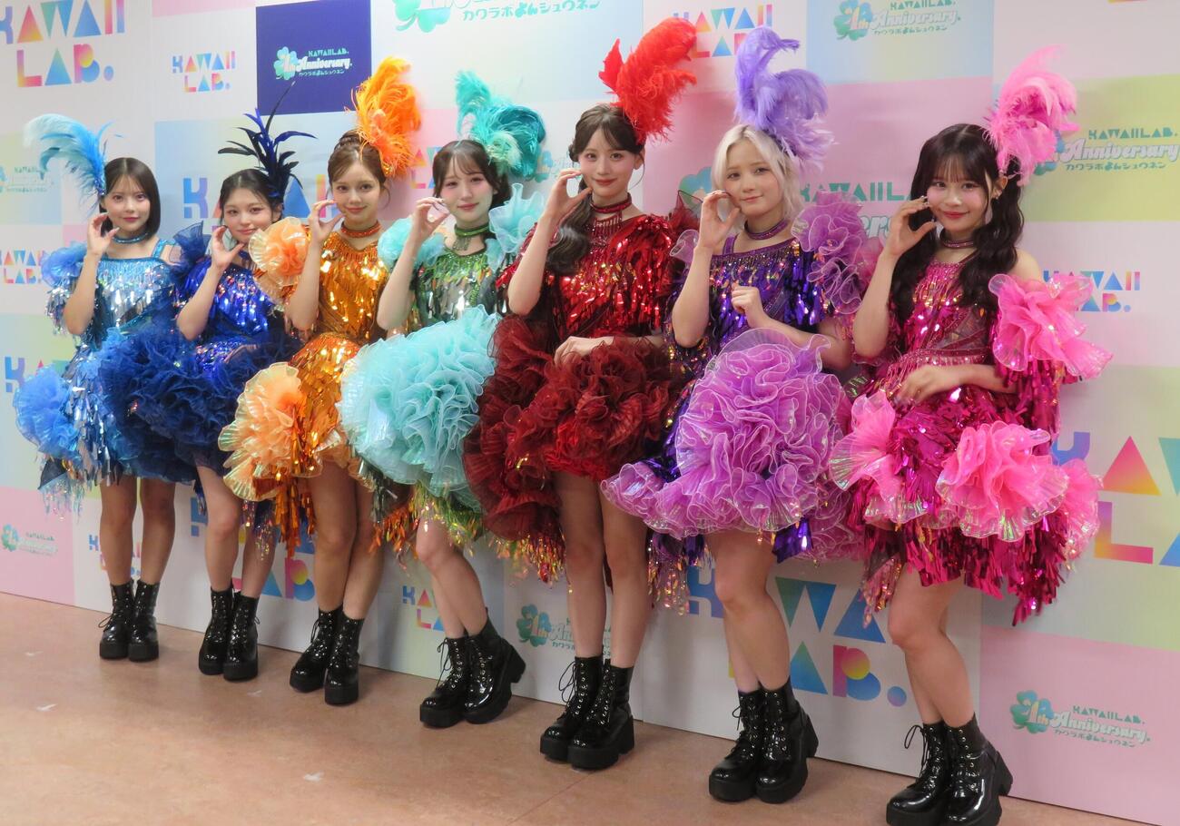 日本武道館公演を行ったCANDY TUNE。左から福山梨乃、桐原美月、南なつ、小川奈々子、立花琴未、宮野静、村川緋杏