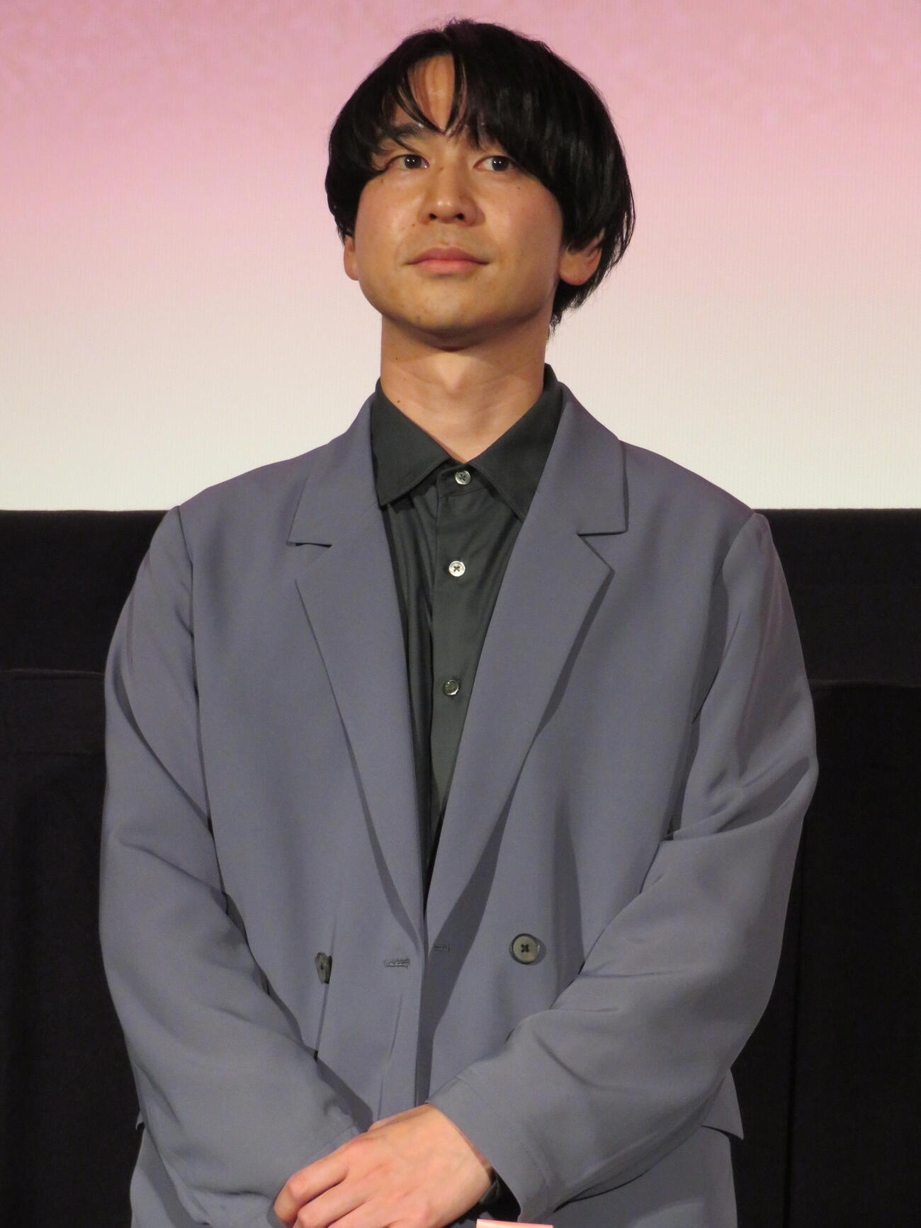 映画「モブ子の恋」公開記念舞台あいさつに登壇した風間太樹監督（撮影・村上幸将）