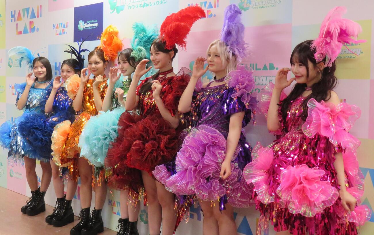 日本武道館公演を行ったCANDY TUNE。左から福山梨乃、桐原美月、南なつ、小川奈々子、立花琴未、宮野静、村川緋杏