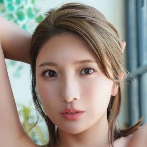 三田悠貴、斜めがけバッグの“スラッシュ”で96cmくっきり！「こ、これは反則だよ～」