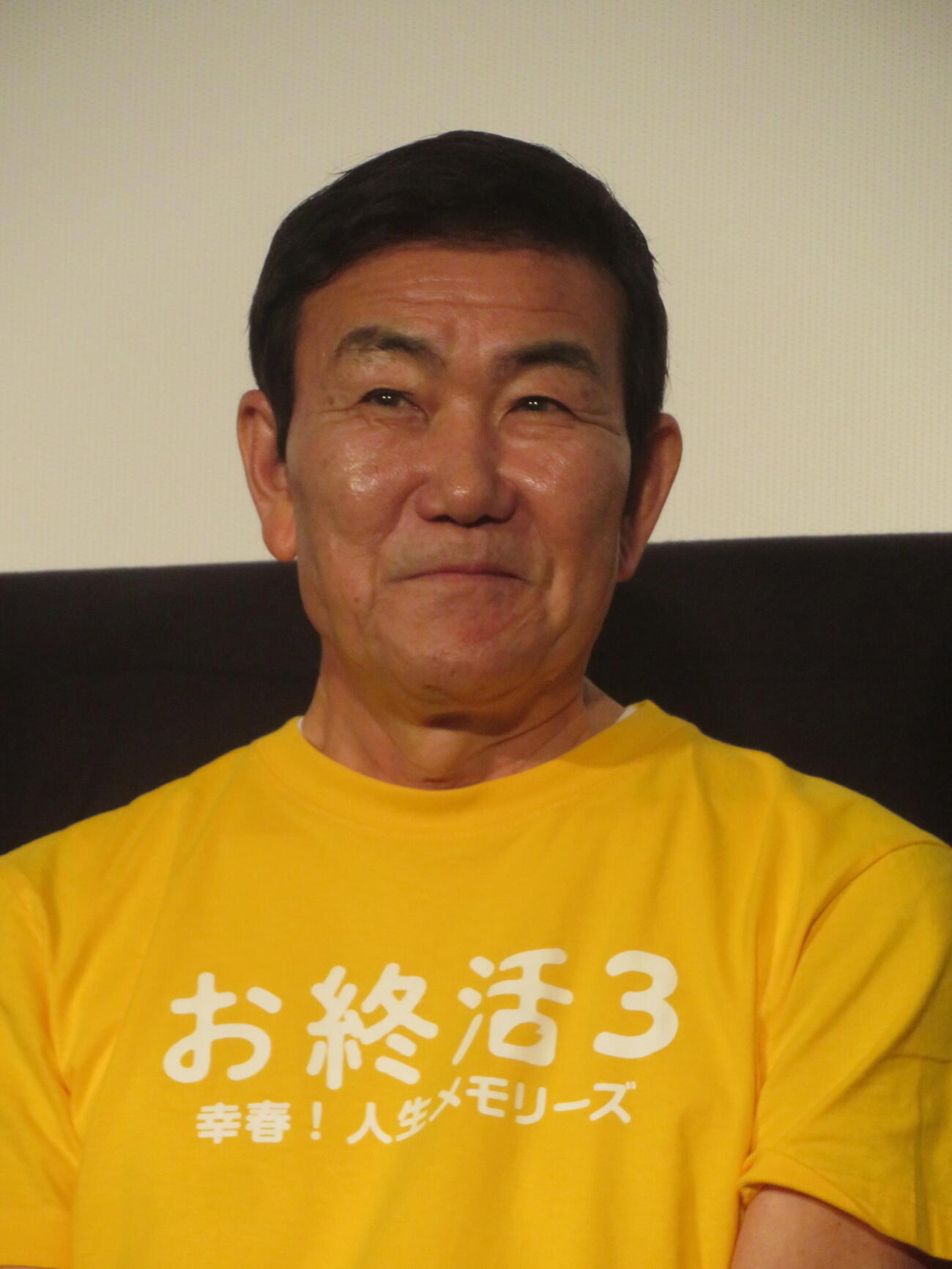 映画「お終活3　幸春！人生メモリーズ」大ヒット御礼舞台あいさつに出席した香月秀之監督（撮影・川田和博）