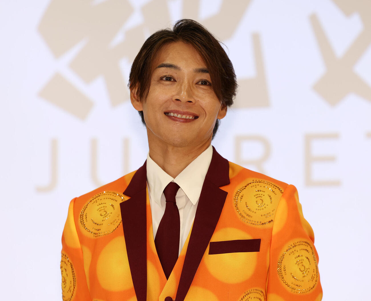 純烈リードボーカル白川裕二郎卒業＆純烈セカンドチャンスオーディション2026記者会見で笑顔を見せる白川裕二郎（撮影・宮地輝）