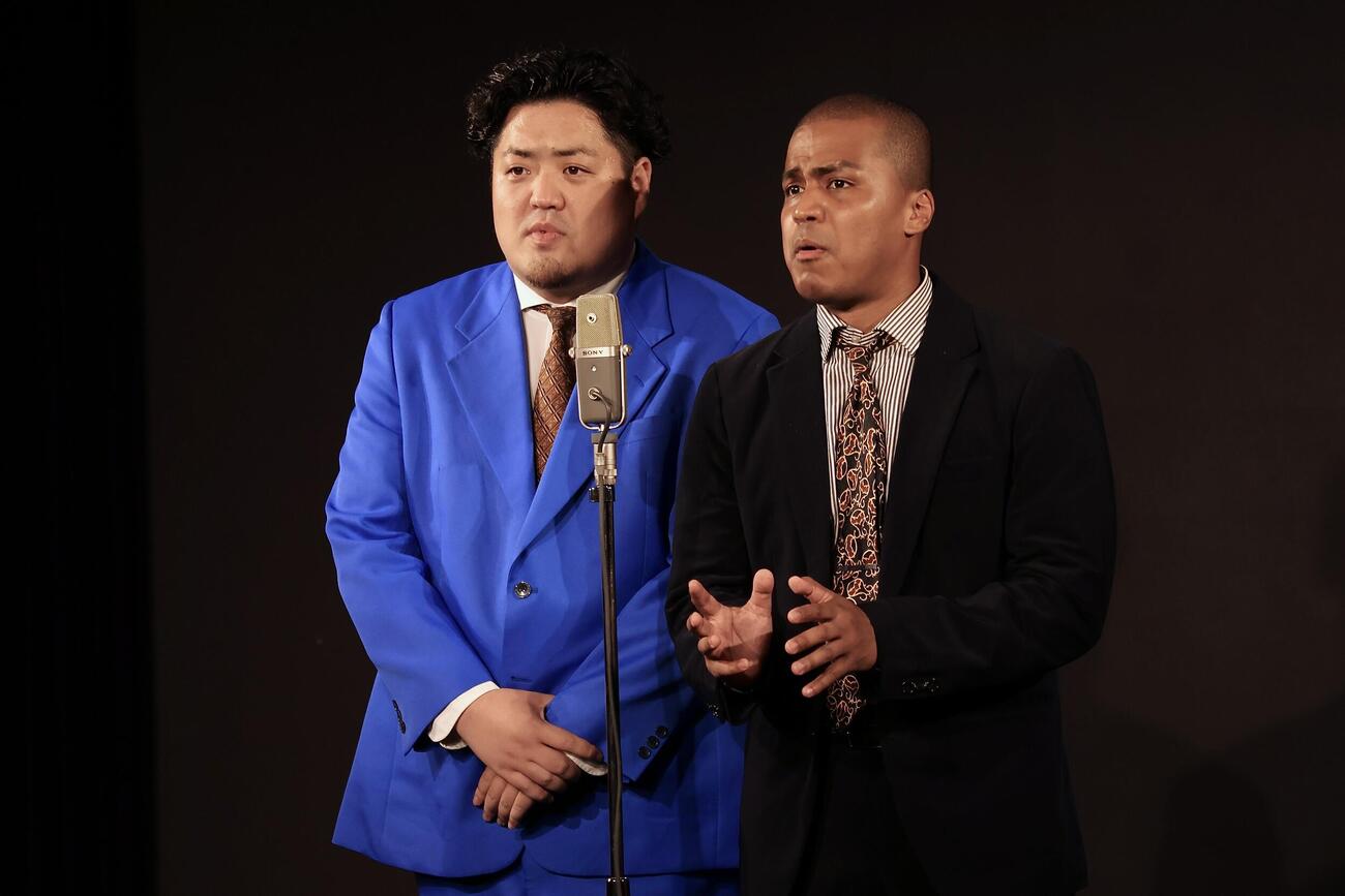 「太田プロライブ月笑2026／6月ROUND」で優勝し、最多連勝記録を更新したセンチネルの大誠（左）とトミサット