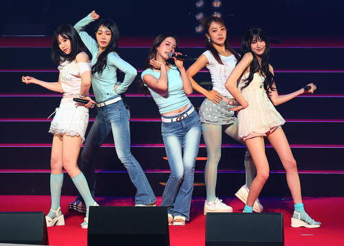 Apink、３年ぶり日本で歌唱「涙が出ちゃった」韓国５人組女性アイドルグループ