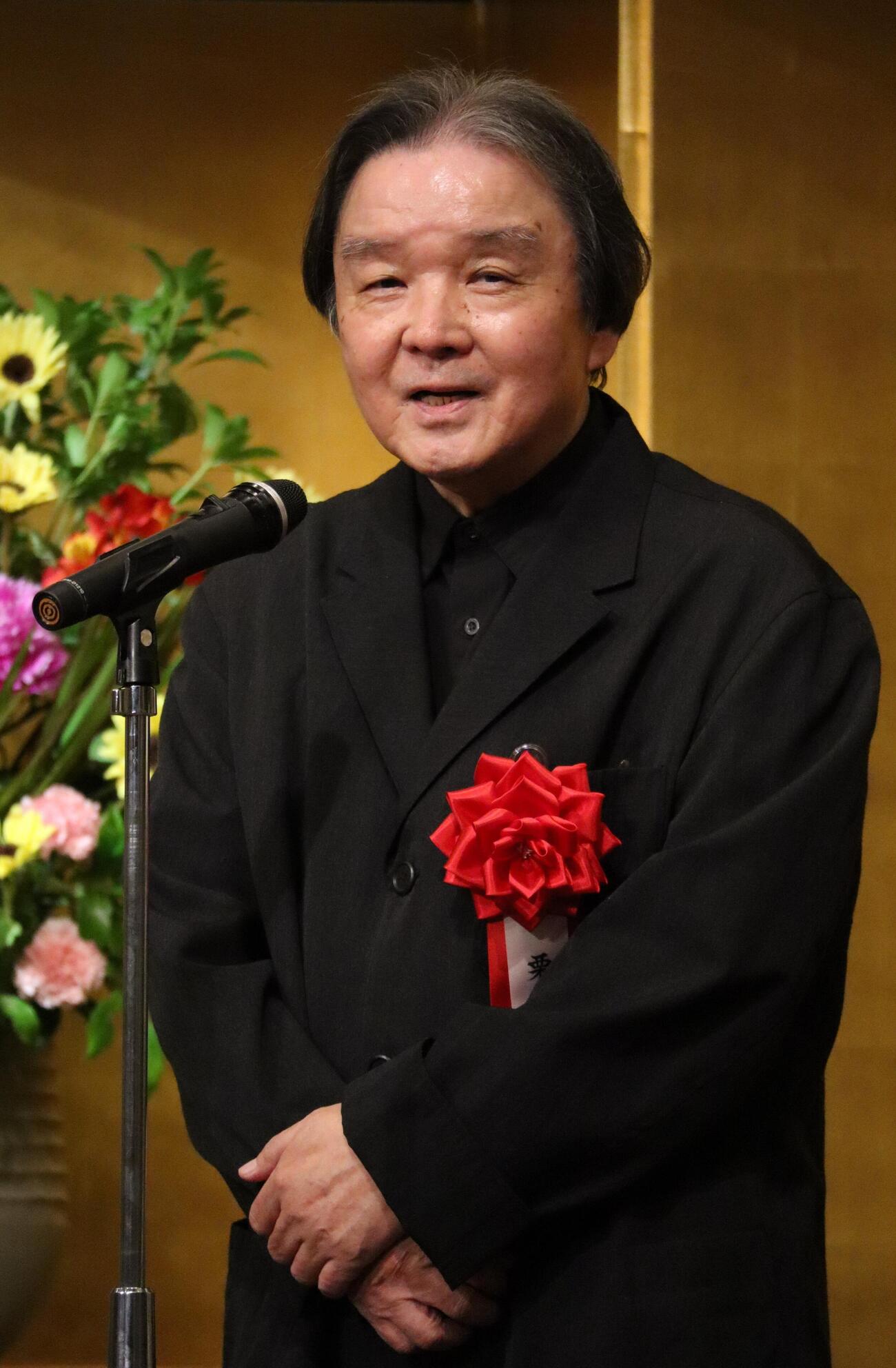 菊田一夫演劇大賞「大地の子」を演出した栗山民也氏