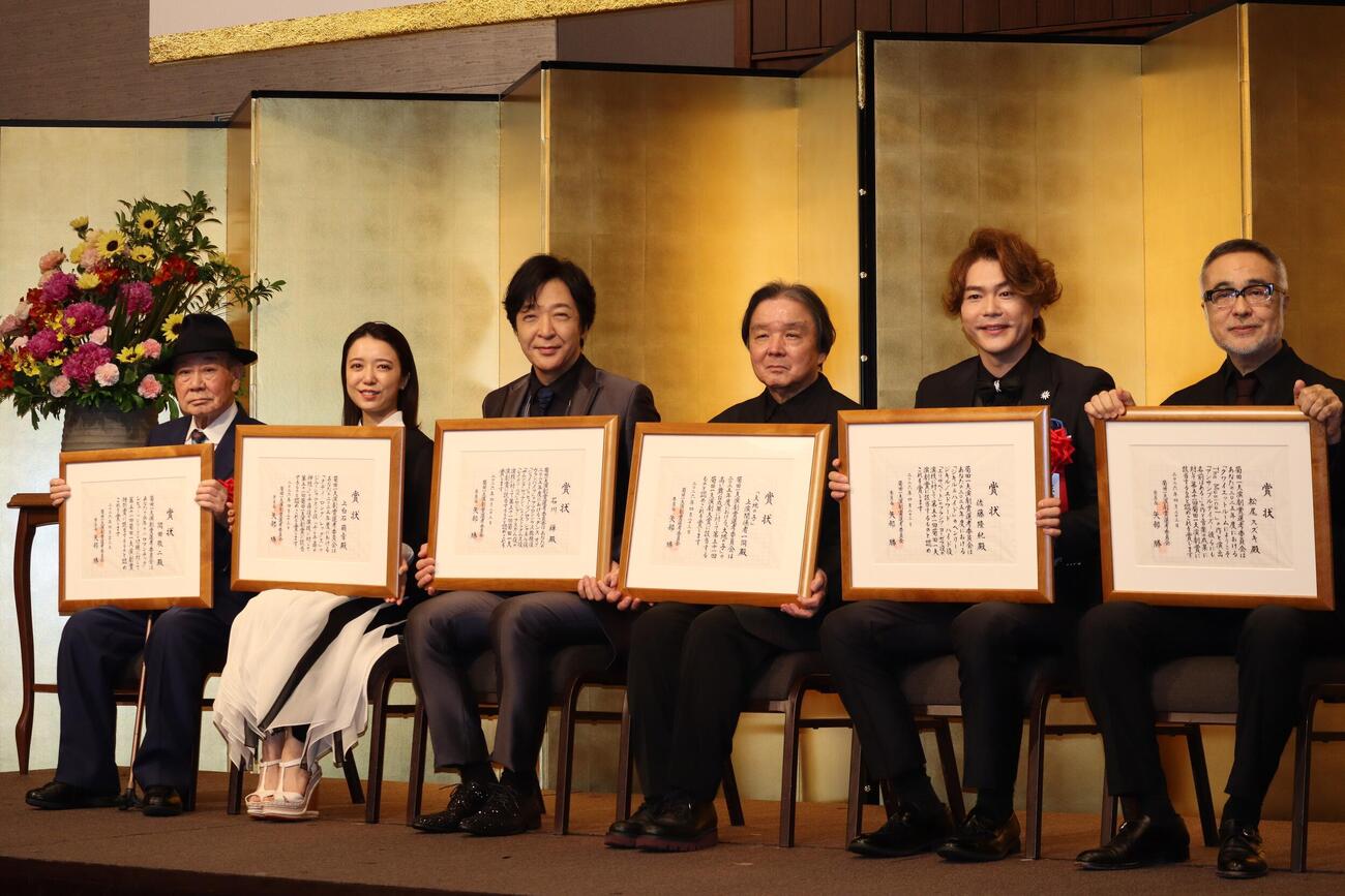 左から岡田敬二氏、上白石萌音、石川禅、栗山民也氏、佐藤隆紀、松尾スズキ氏