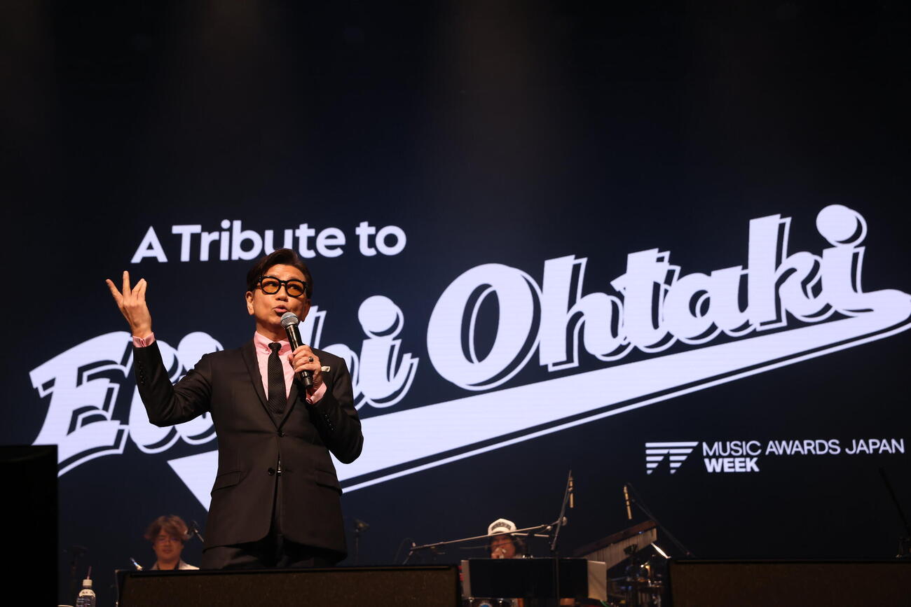 「A Tribute to EIICHI OHTAKI」に出演した藤井フミヤ
