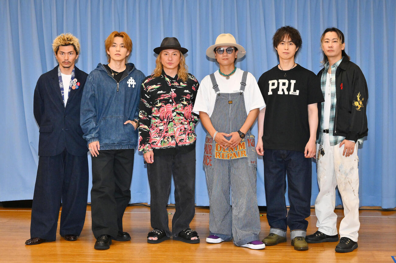 デビュー29周年を迎え30周年の節目を目指すDA PUMP。左からU－YEAH、KENZO、ISSA、KIMI、YORI、TOMO（撮影・滝沢徹郎）＝2026年6月2日