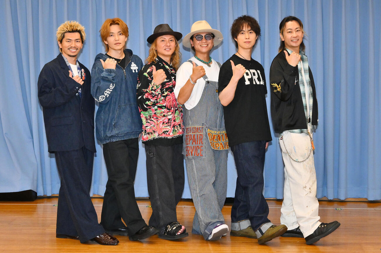 デビュー29周年を迎え30周年の節目を目指すDA PUMP。左からU－YEAH、KENZO、ISSA、KIMI、YORI、TOMO（撮影・滝沢徹郎）＝2026年6月2日