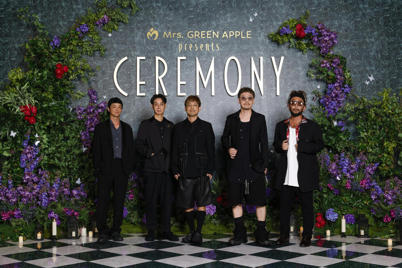 「Mrs．GREEN APPLE presents『CEREMONY』」初日グリーンカーペットに登場したORANGE RANGE