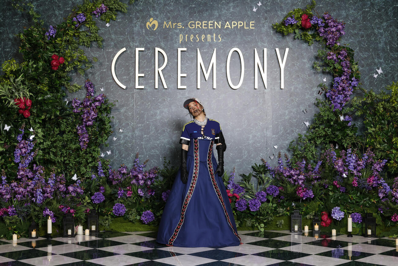 「Mrs．GREEN APPLE presents『CEREMONY』」初日グリーンカーペットに登場したAI