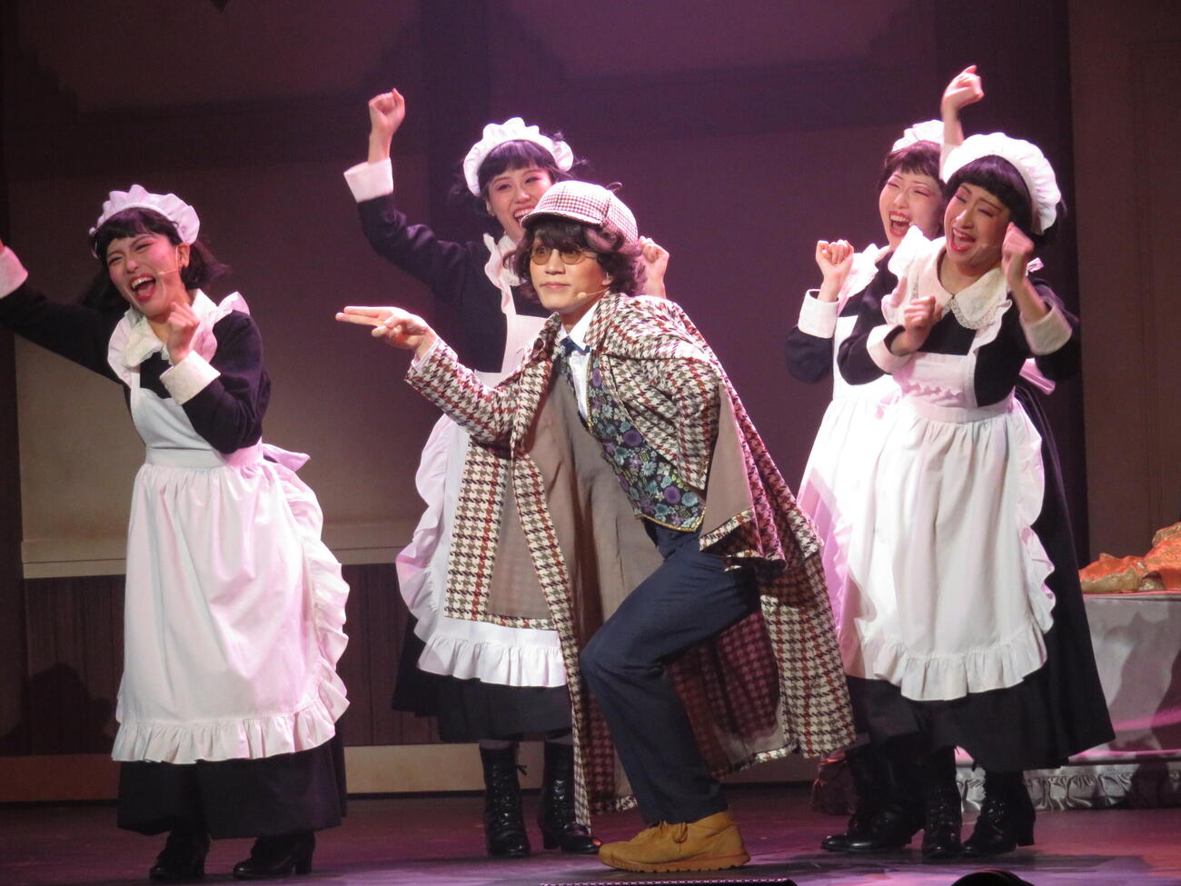 2026年劇団☆新感線46周年興行・夏公演　SHINKANSEN☆RSP　怪奇骨董音楽劇「アケチコ！～蒸気の黒ダイヤ、あるいは狂気の島～」フォトコールで演じる神山智洋（撮影・村上幸将）