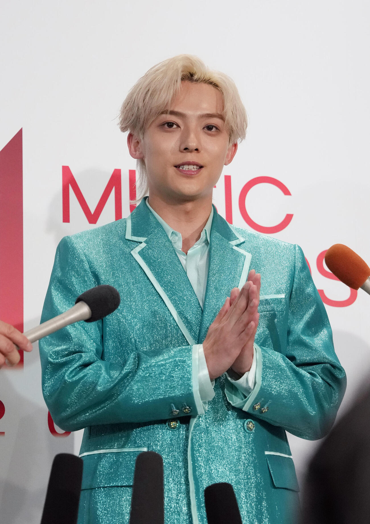 MUSIC AWARDS JAPAN2026　演歌・歌謡曲LIVE囲み取材に応じる辰巳ゆうと（撮影・小島史椰）＝2026年6月11日