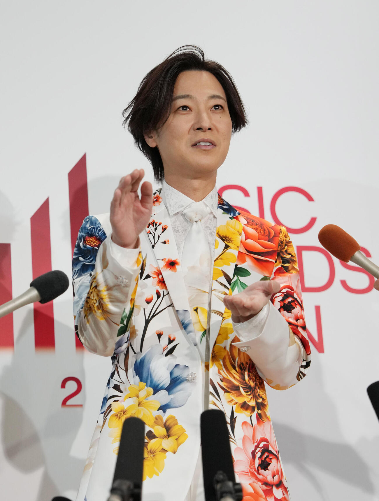 MUSIC AWARDS JAPAN2026　演歌・歌謡曲LIVE囲み取材で意気込みを語る山内惠介（撮影・小島史椰）