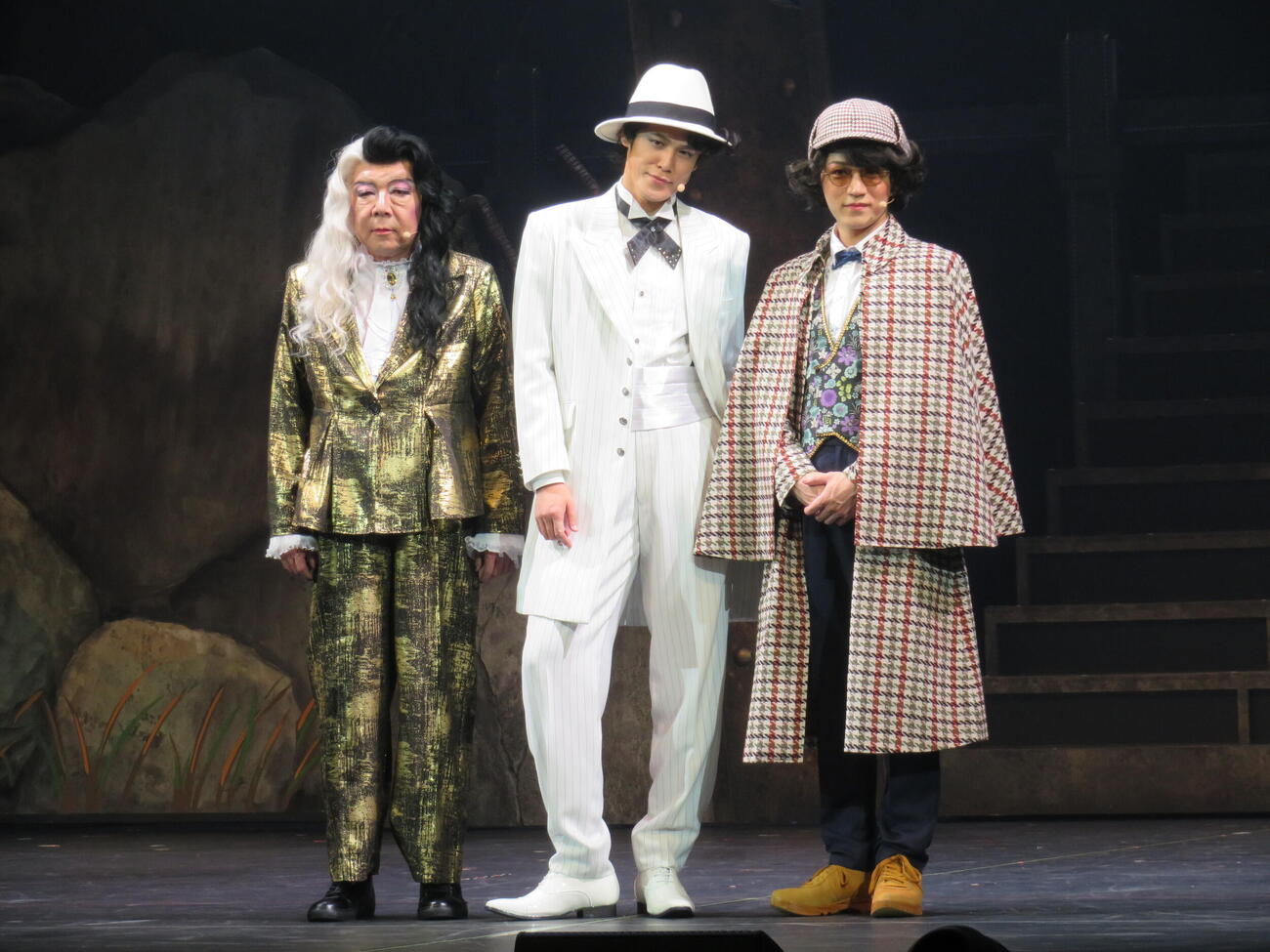 2026年劇団☆新感線46周年興行・夏公演　SHINKANSEN☆RSP　怪奇骨董音楽劇「アケチコ！～蒸気の黒ダイヤ、あるいは狂気の島～」取材会に登壇した、左から古田新太、宮野真守、神山智洋（撮影・村上幸将）