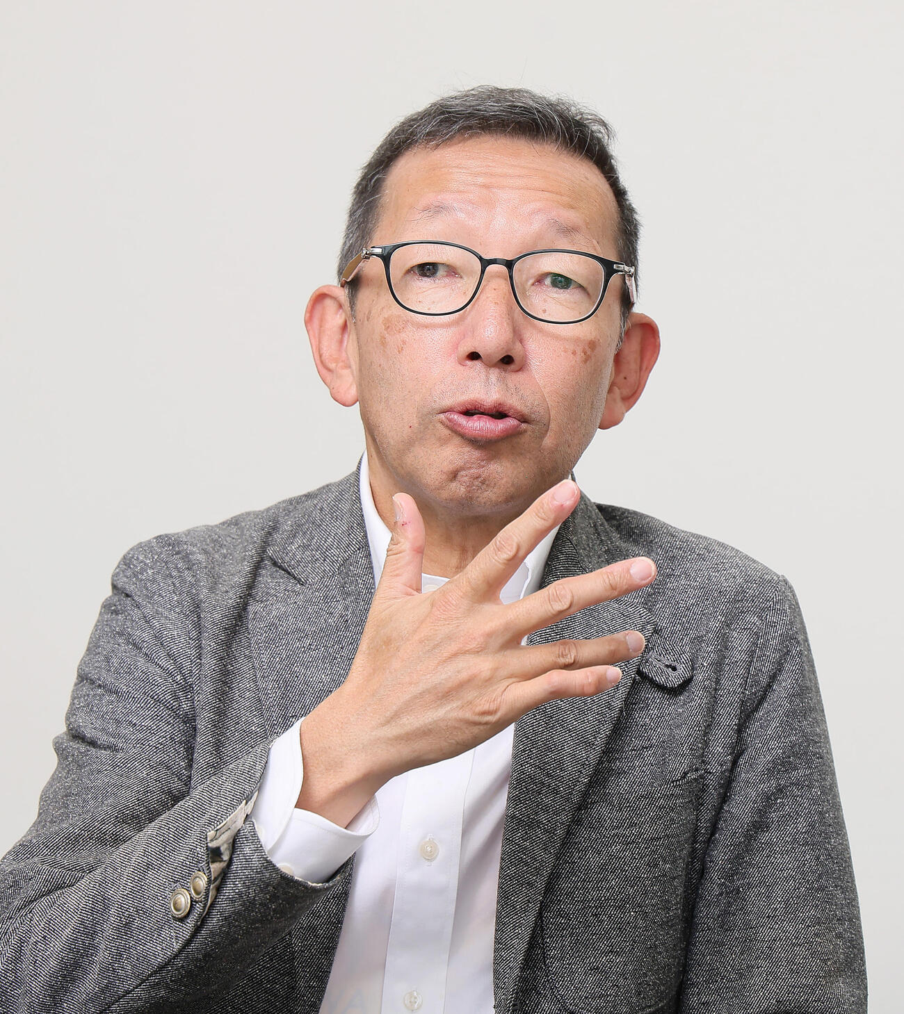 フリーアナウンサーの松本秀夫氏（2023年12月撮影）