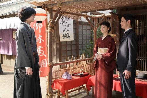 【19日の風、薫る】りんは虎太郎と団子屋で近況を語り合っていると、偶然シマケンが現れて…