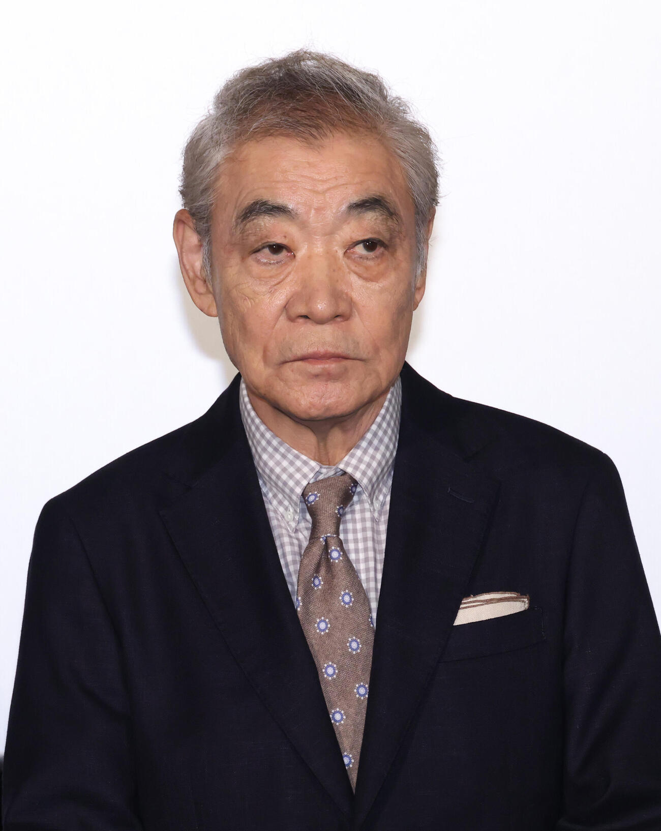 劇場版「旅人検視官　道場修作」初日舞台あいさつを行う柄本明（撮影・中島郁夫）.