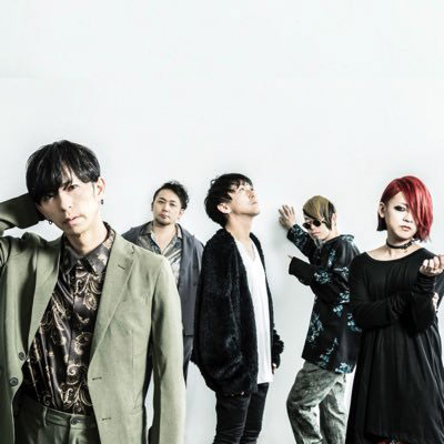 LACCO TOWERのXから