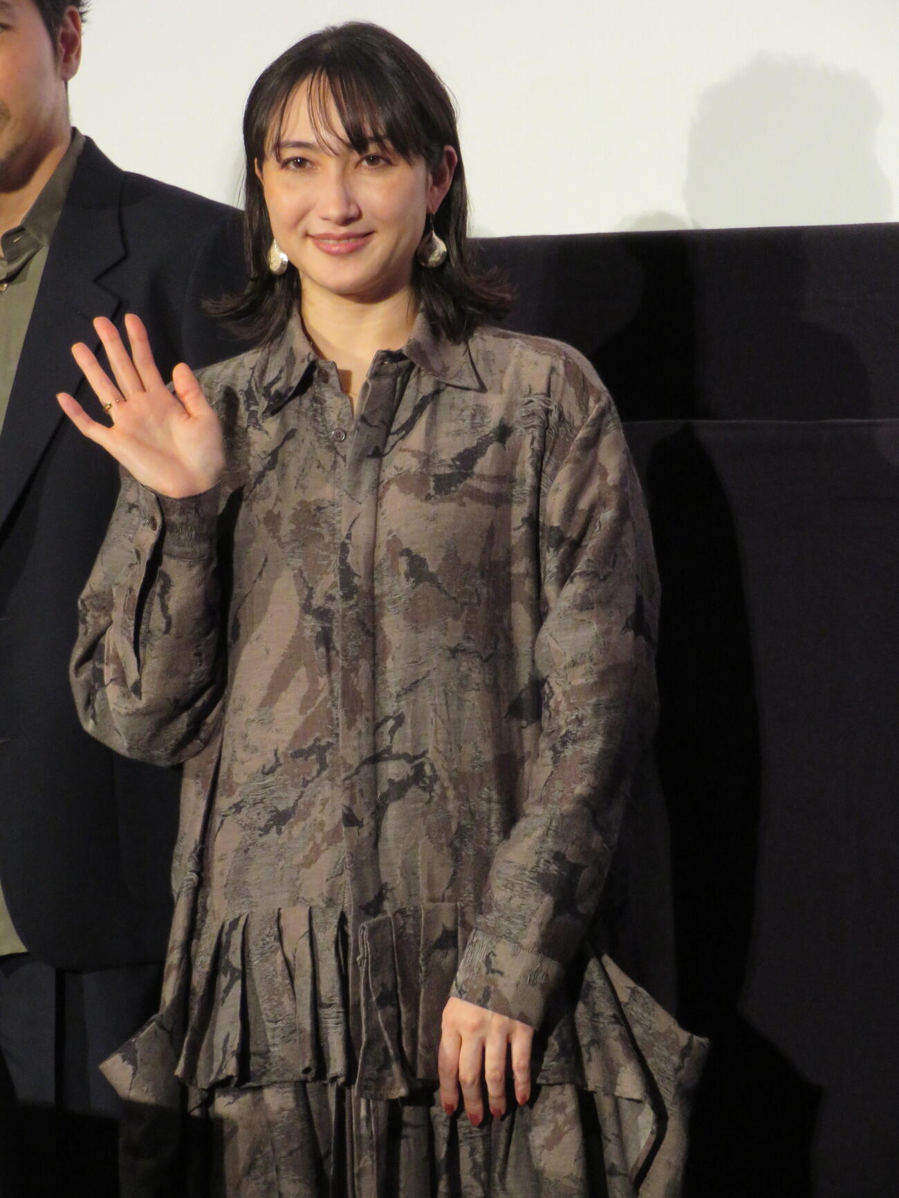 映画「メモリィズ」公開記念舞台あいさつに登壇した香椎由宇（撮影・村上幸将）