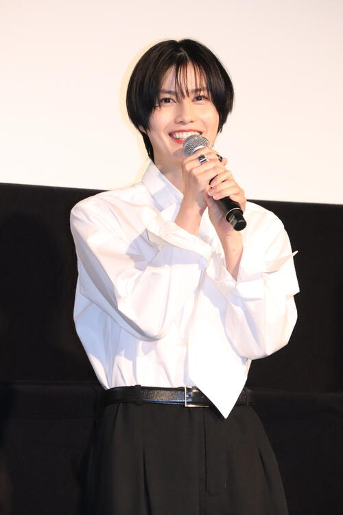 "サウナ好き"橋本愛「整ってきました」映画「祝山」公開記念舞台挨拶で山でのエピソード明かす