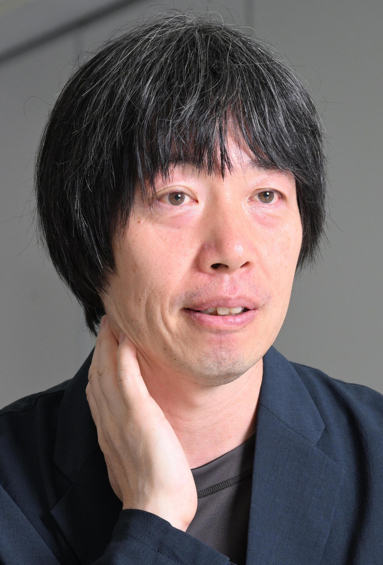 インタビューに応える映画「ONE CREATURE」の岸枢宇己監督