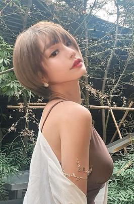 CYBERJAPAN DANCERS ENAのインスタグラムから