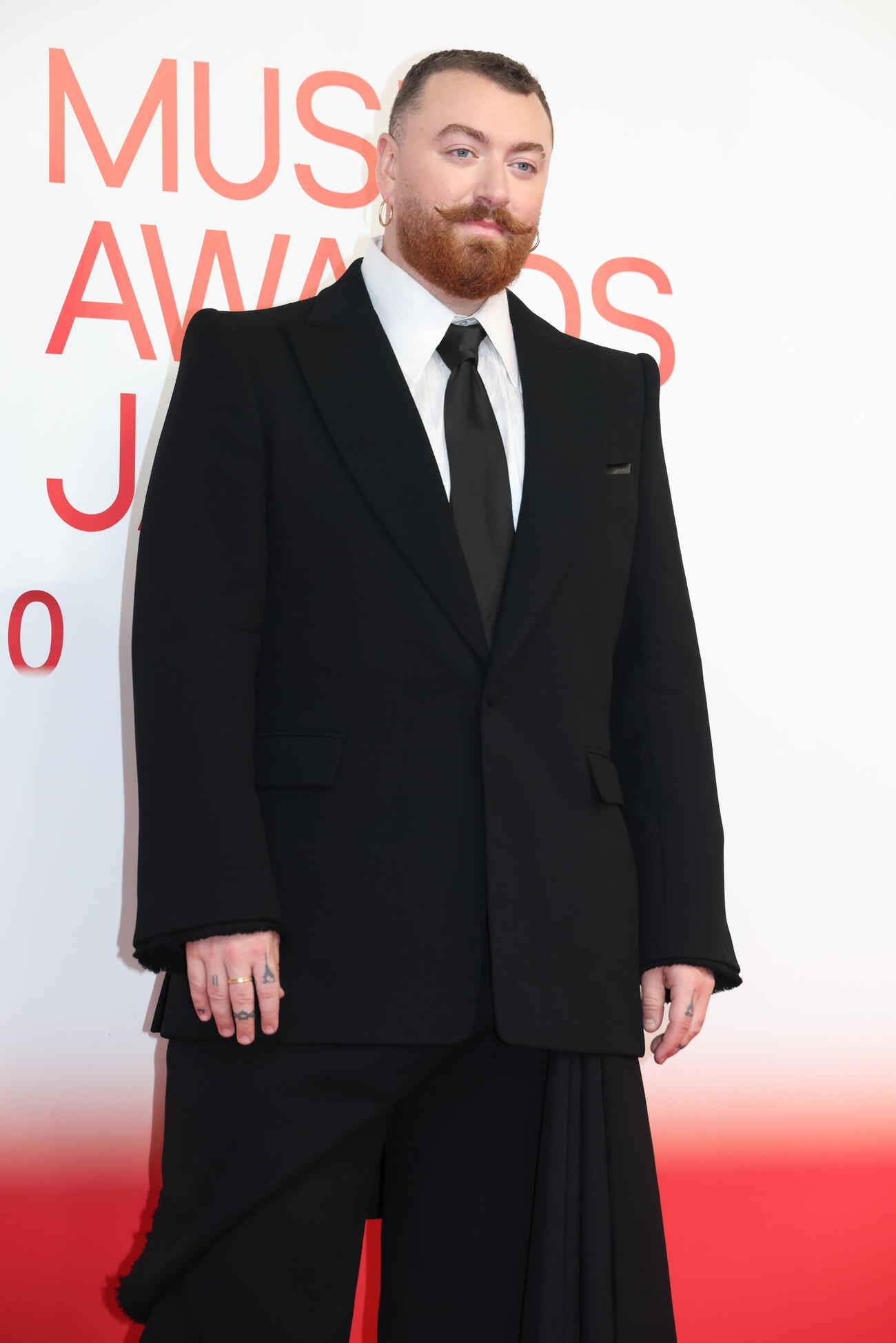 レッドカーペットに登場したSam Smith（撮影・中島郁夫）