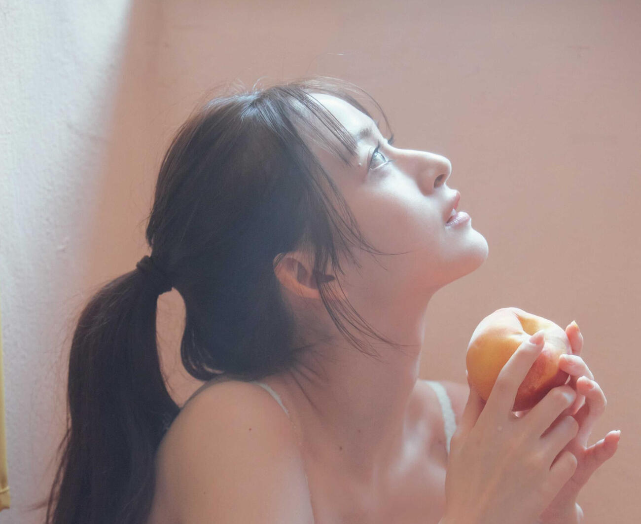 公開された乃木坂46金川紗耶「好きのグラデーション」先行カット