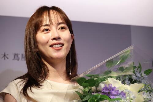 比嘉愛未、初エッセー集は「応援してくださる方へのある種のラブレター」
