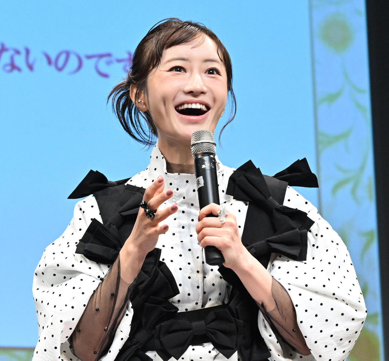 ドラマ「エミリとマリア」第1話先行上映トークイベントで来場者の悩みについて答える松本まりか（撮影・千葉一成）