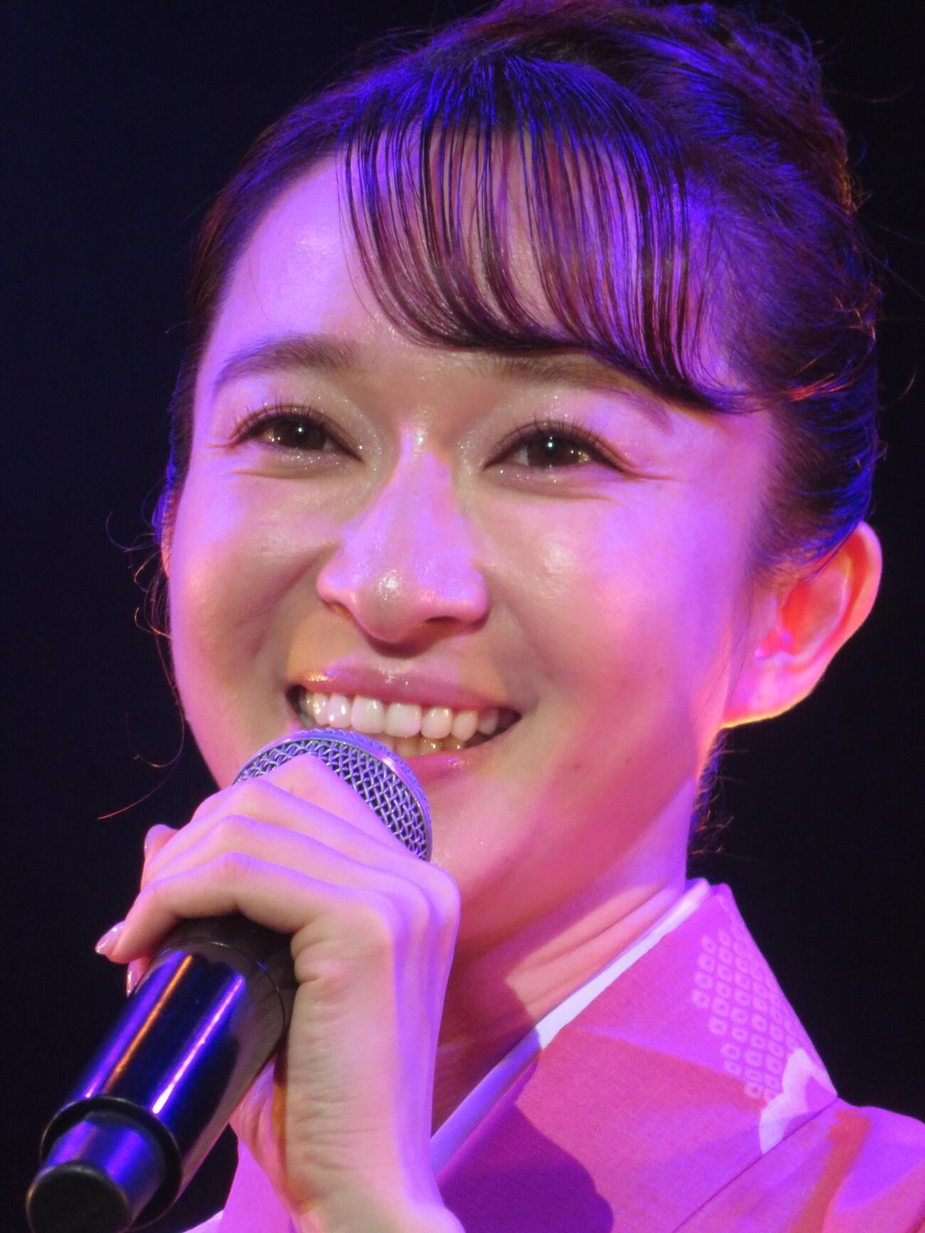 デビュー記念ライブを行った有沙瞳