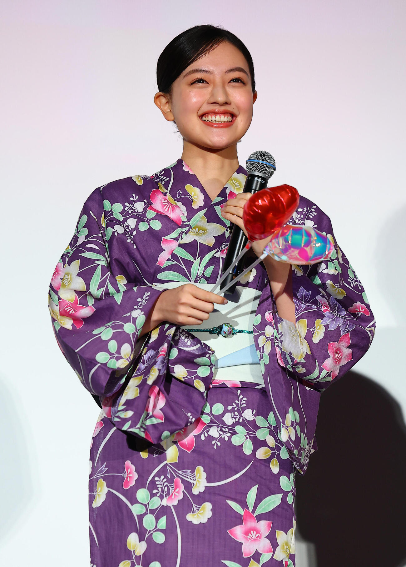 映画「山口くんはワルくない」舞台あいさつに登場した上坂樹里（撮影・野上伸悟）
