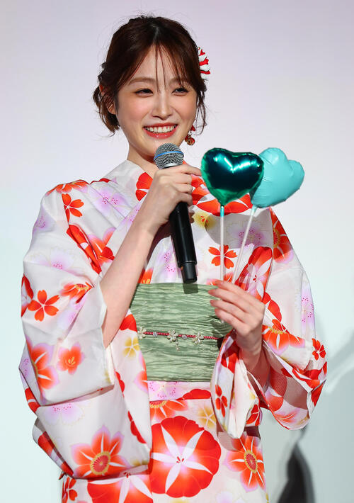 髙橋ひかる、この夏は「汗だくになりたい」涼しげな浴衣姿でやりたいこと語る