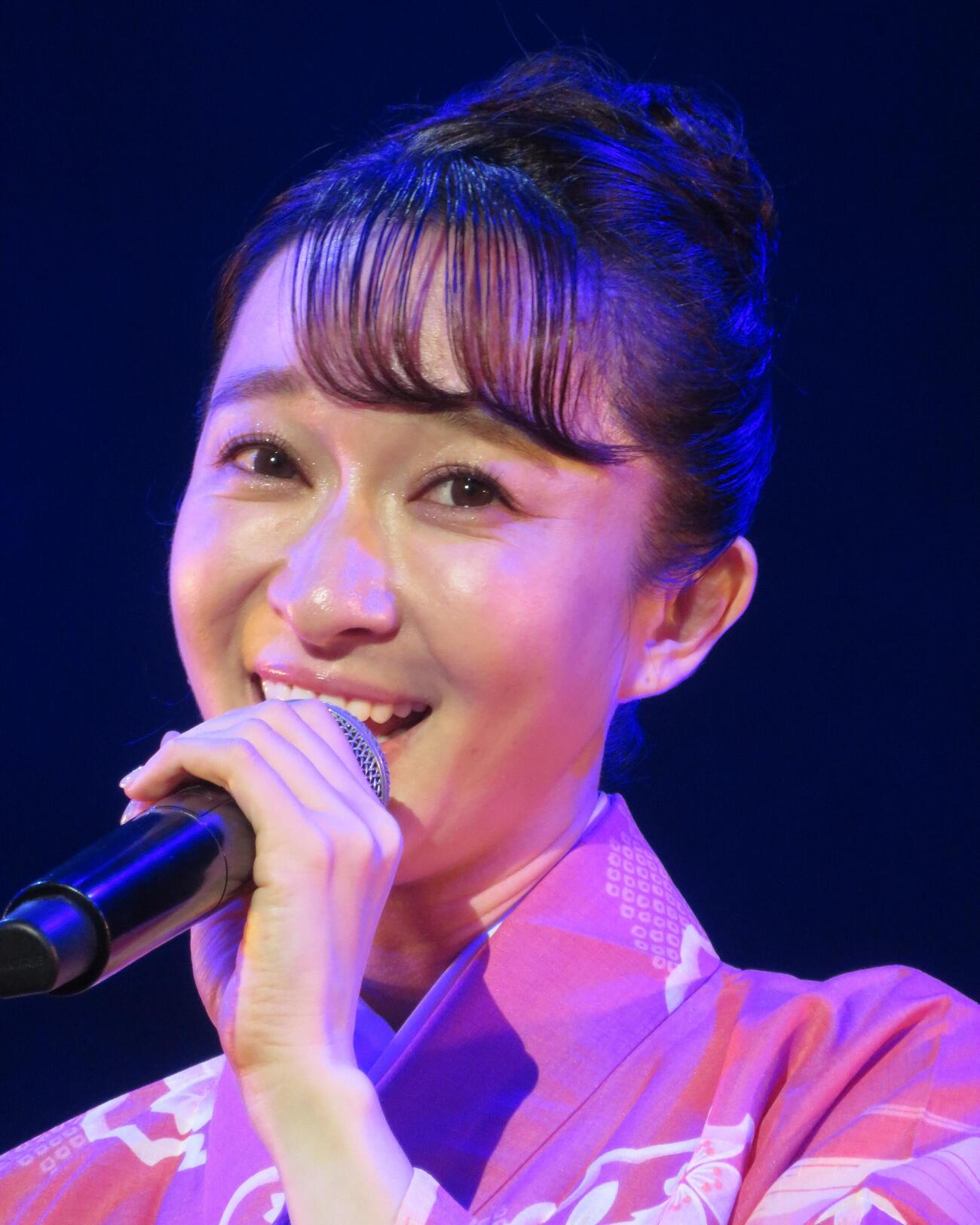 デビュー記念ライブを行った有沙瞳