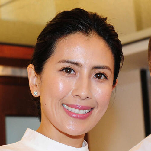 長谷川理恵、愛犬との別れを報告「最期の最期までかっこいい子でした…」