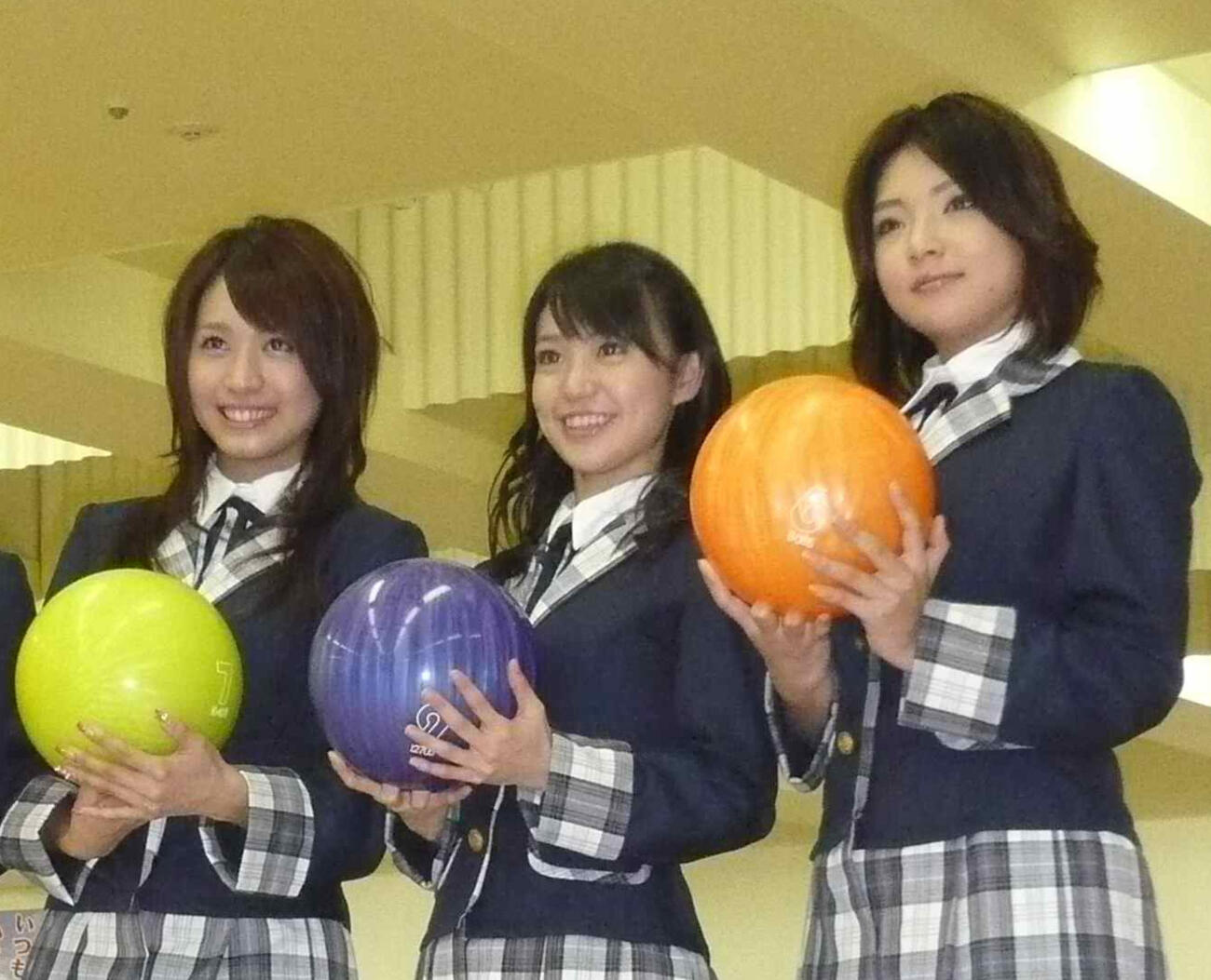AKB48時代の大島麻衣、大島優子、野呂佳代（2007年10月撮影）