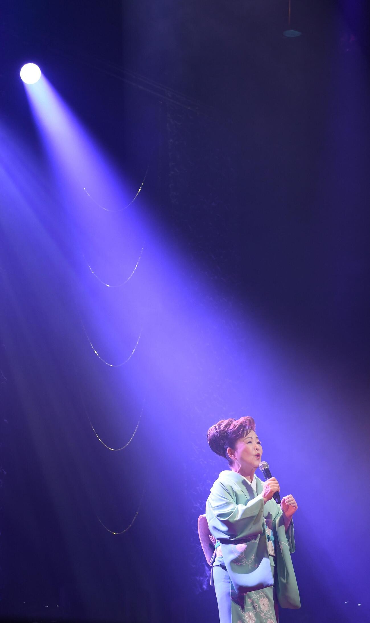 デビュー40周年記念公演を行った中村美律子