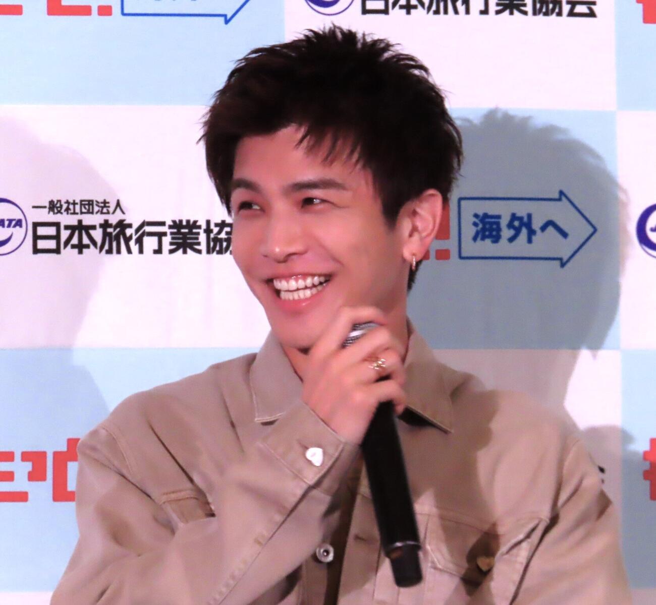 「海外旅行2000万人に向けた共同記者会見」に出席した岩田剛典