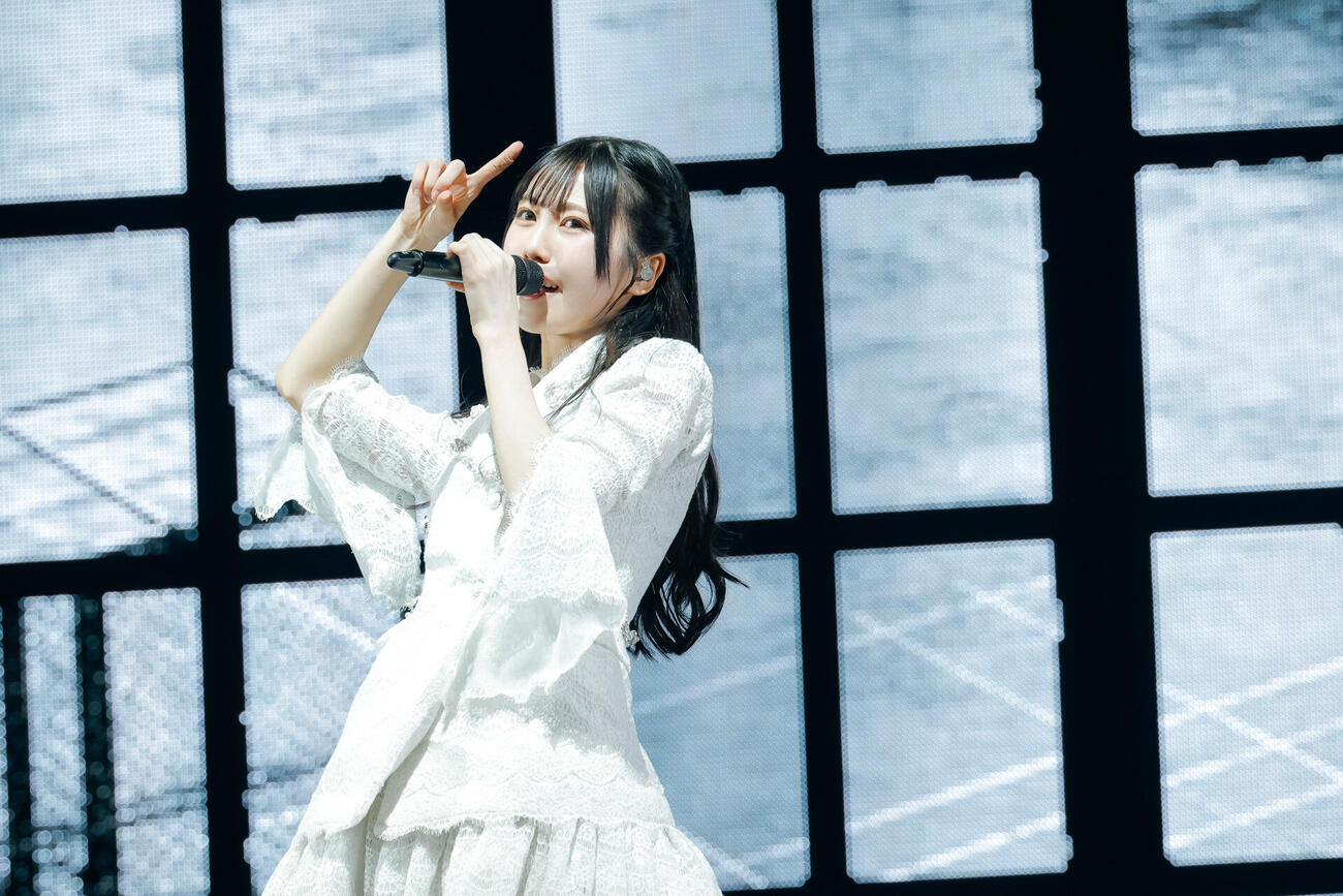 17th Single　ひなた坂46 LIVE　ステージに立つ鶴崎仁香ⒸSeed＆FlowerLLC