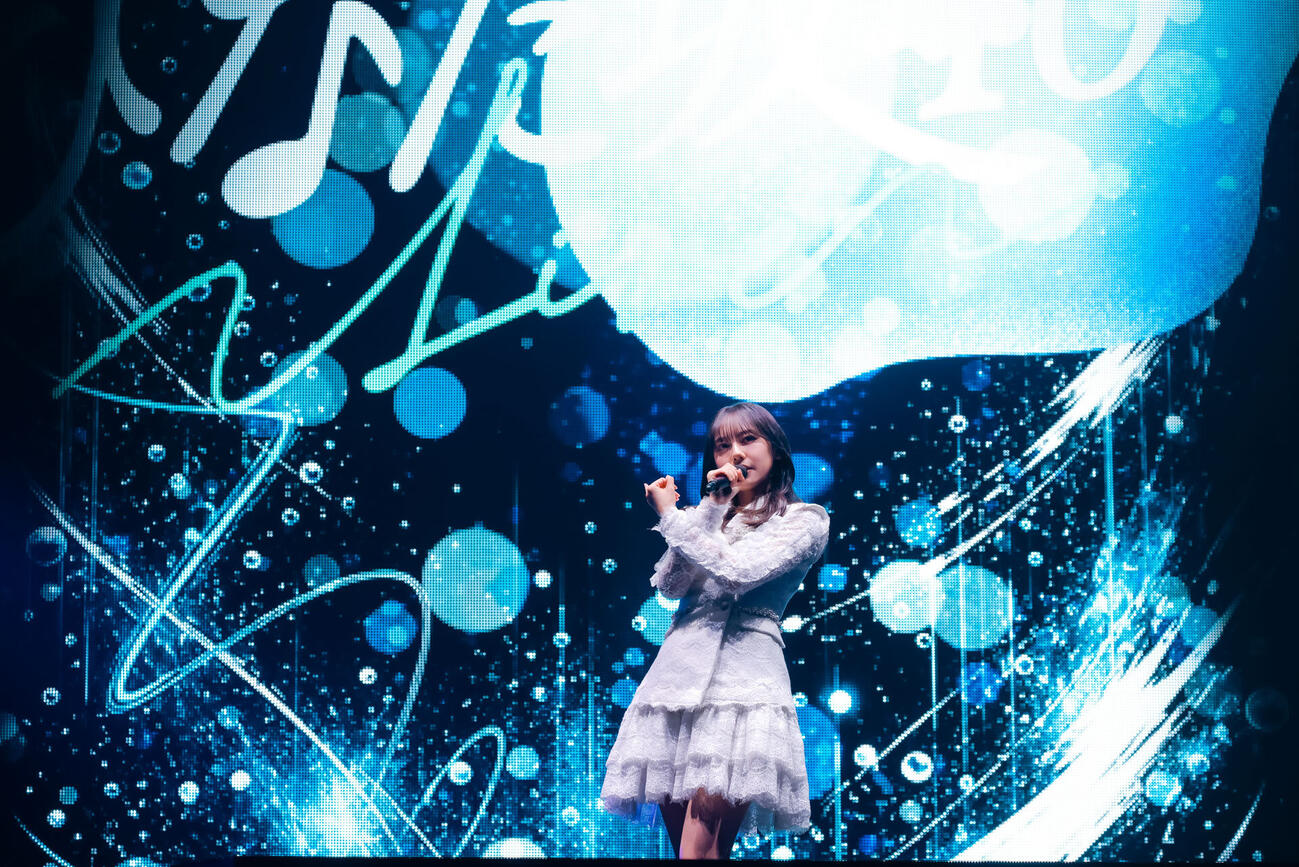 17th Single　ひなた坂46 LIVEでステージに立つ平岡海月ⒸSeed＆FlowerLLC